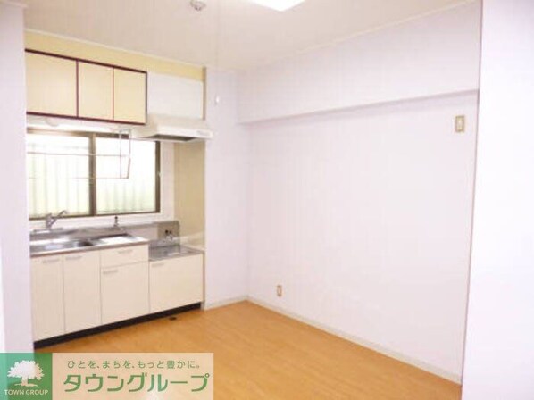 メゾンラフォーレの物件内観写真